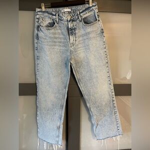 Woman’s Zara “mom” jeans
